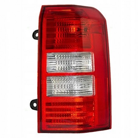 lampa-prawa-4-zarowk-europa-tyl-jeep-patriot-07-18