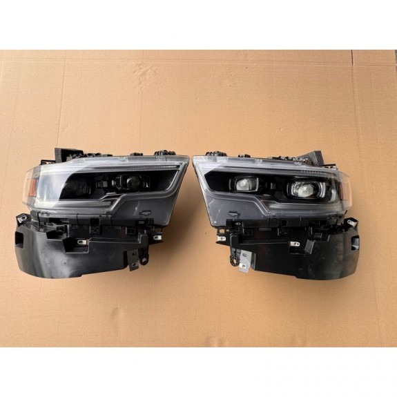 dodge-ram-limited-19-typ-trx-lampa-lampy-led-mocowania-lewa-prawa-czarne