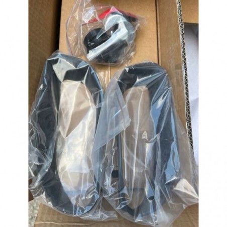 dodge-ram-1500-dt-2019-2024-hak-haki-zderzaka-czarne-ramki-hakow-komplet