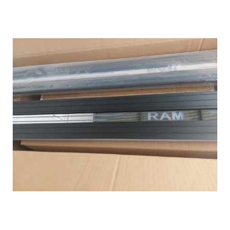 PRÓG PROGI STOPNIE ELEKTRYCZNIE WYSUWANE LED + LED LOGO RAM DODGE RAM 2011-
