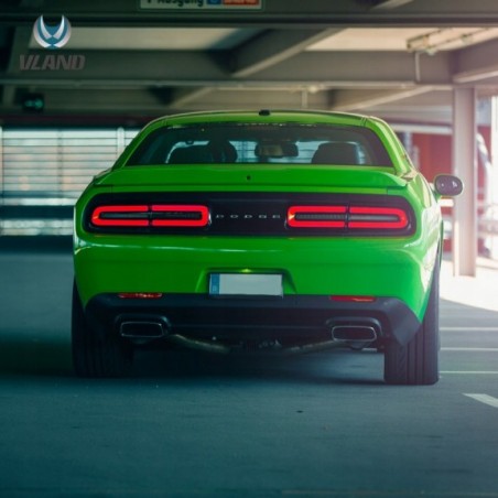 DODGE CHALLENGER 2008-2014 LAMPA LAMPY TYŁ BLENDA DYMIONA EUROPA LED VLAND
