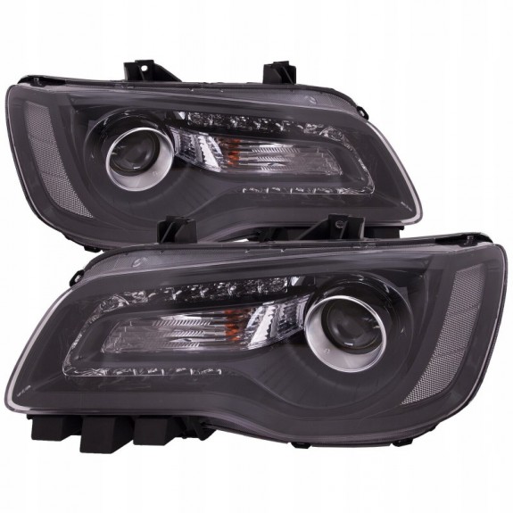 CHRYSLER 300C 2015- LAMPA PRAWA + LEWA CZARNA LED