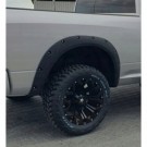 DODGE RAM 1500 2011- LISTWA NAKŁADKI POSZERZENIA BŁOTNIKA Z OTWORAM TEXTURA