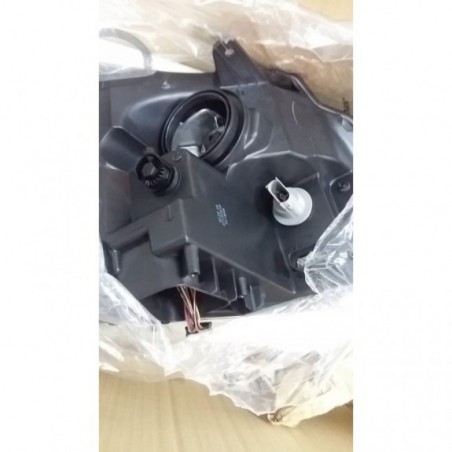 FORD EXPLORER LIFT 2016-2017 LAMPA LEWA PRZÓD LED JASNY ŚRODEK