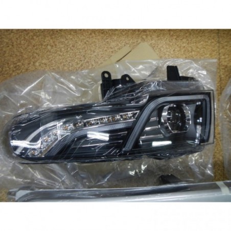 TOYOTA FJ CRUISER XJ10 2007-2015 LAMPA LAMPY PRZÓD LED VLAND EUROPA + GRILL
