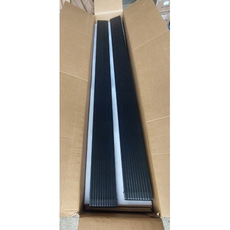 JEEP GRAND CHEROKEE WL 2021- PRÓG PROGI ELEKTRYCZNE STOPNIE WYSUWANE Z LED