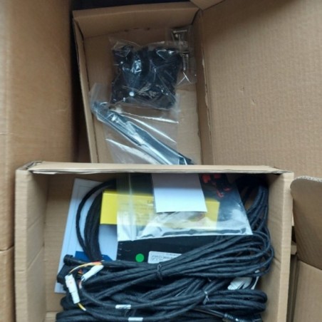 JEEP GRAND CHEROKEE WL 2021- PRÓG PROGI ELEKTRYCZNE STOPNIE WYSUWANE Z LED