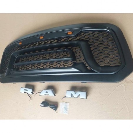 DODGE RAM 1500 2013-18 ATRAPA GRILL STYL WZÓR REBEL + LAMPKI + NAPIS LED