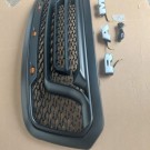 DODGE RAM 1500 2013-18 ATRAPA GRILL STYL WZÓR REBEL + LAMPKI + NAPIS LED