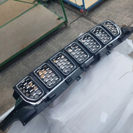 JEEP GRAND CHEROKEE SUMMIT WL 2021-2025 ATRAPA GRILL GÓRNY Z CHROM KAMERA