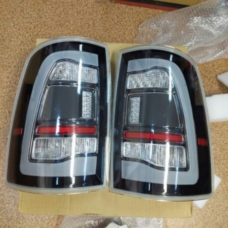 DODGE RAM IV 2009- LAMPA LAMPY KPL CZYSTE LED ŻÓŁTY KIERUNEK NA WZÓR GEN. 5