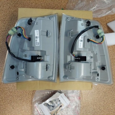 DODGE RAM IV 2009- LAMPA LAMPY KPL CZYSTE LED ŻÓŁTY KIERUNEK NA WZÓR GEN. 5