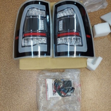 DODGE RAM IV 2009- LAMPA LAMPY KPL CZYSTE LED ŻÓŁTY KIERUNEK NA WZÓR GEN. 5