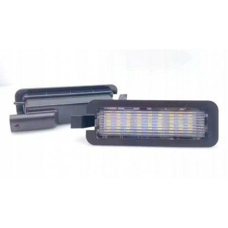 CHRYSLER 300 300C 300S 2015-23 LAMPKA LAMPKI TABLICY PRAWA + LEWA LED JASNA